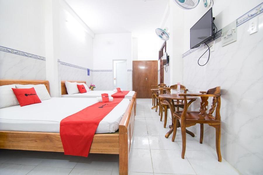 Reddoorz Hoang Tuan Hotel Ciudad Ho Chi Minh  Exterior foto