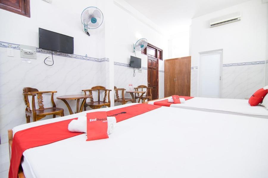 Reddoorz Hoang Tuan Hotel Ciudad Ho Chi Minh  Exterior foto