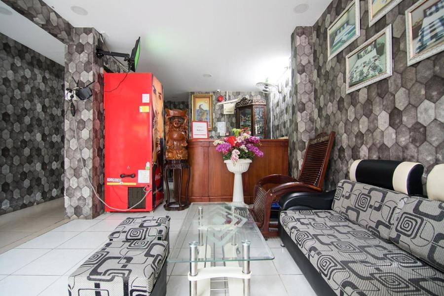 Reddoorz Hoang Tuan Hotel Ciudad Ho Chi Minh  Exterior foto